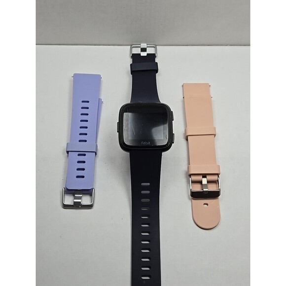 Fitbit Versa FB504 Smartwatch Fitness Heart Rate Bluetooth Extr Bands No Charger - Picture 11 of 11